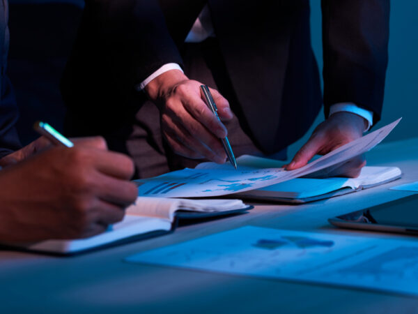 paperwork 1 2 600x450 - Digital Contracts : Cutting time for advantage