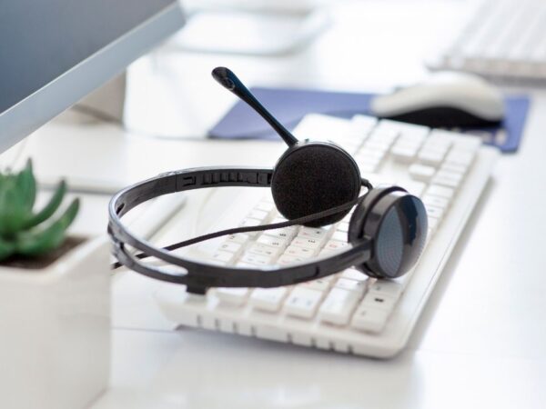 Black Grey Gradient Event Zoom Virtual Video Background 13 600x450 - Contact Center